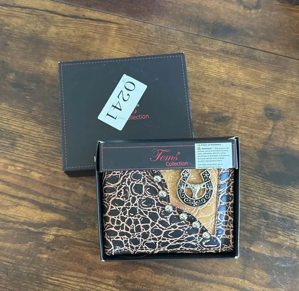 Tems Collection Men's Western Bifold Wallet with Longhorn Concho Silver Accent